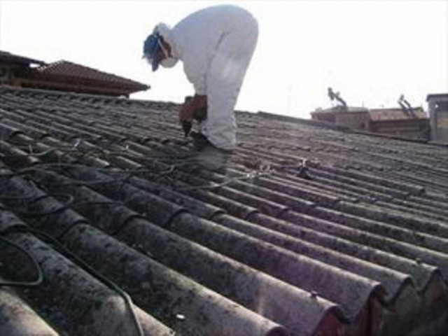 Απομακρύνουν τον αμίαντο από σχολεία στον Άγιο Νικόλαο