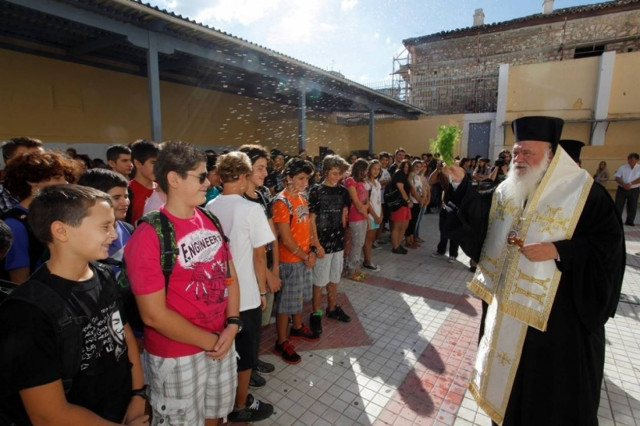 Ιερώνυμος: Άδικος και διχασμένος ο κόσμος για τα παιδιά μας