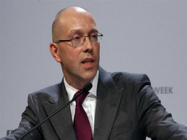 Ασμούσεν: Δεν έγινε συζήτηση για αναδιάρθρωση του ελληνικού χρέους