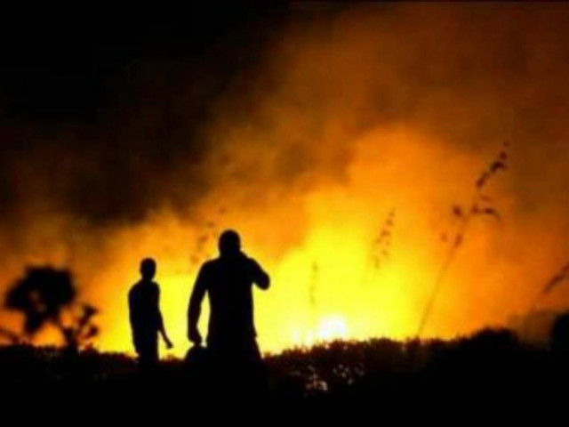 Σε εξέλιξη φωτιά στην Ιεράπετρα