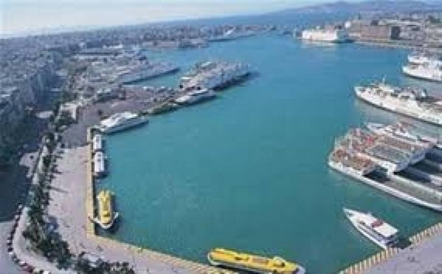 Συντήρηση των θυρόπλοιων στις δεξαμενές στην Ηετιώνια Ακτή