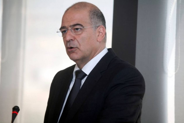 Αιφνιδιαστικά στην Πάτρα ο Νίκος Δένδιας