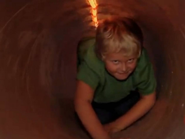 Φάρσα: Ο Ντένις ο τρομερός ζει! (vid)