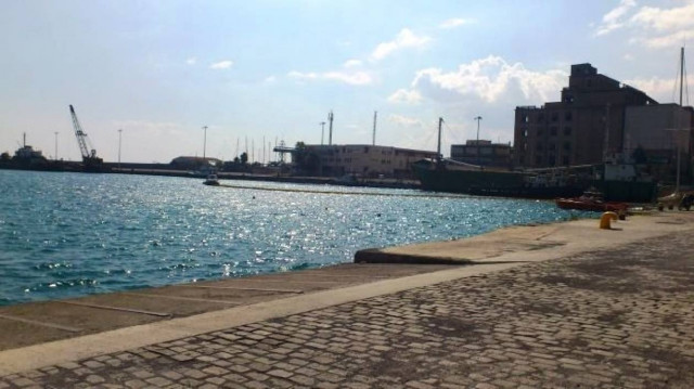 Μπατάρισε κατασχεμένο πλοίο στη Καλαμάτα