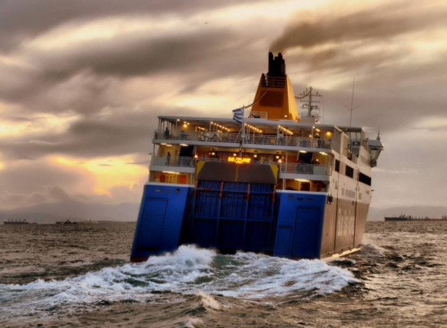 Αναζητούνται λύσεις για την επιβίωση των ακτοπλοϊκών