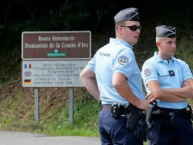 Τι λέει ο ποδηλάτης που βρήκε τη δολοφονημένη οικογένεια