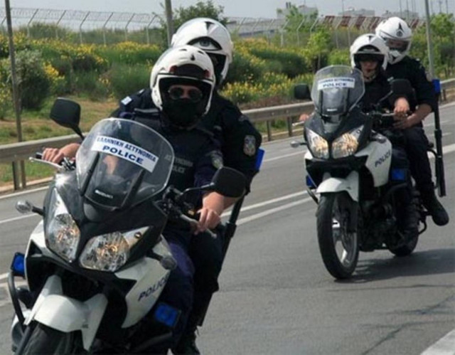 Λαμία: Τραυματίστηκαν αστυνομικοί της ΔΙΑΣ σε τροχαίο