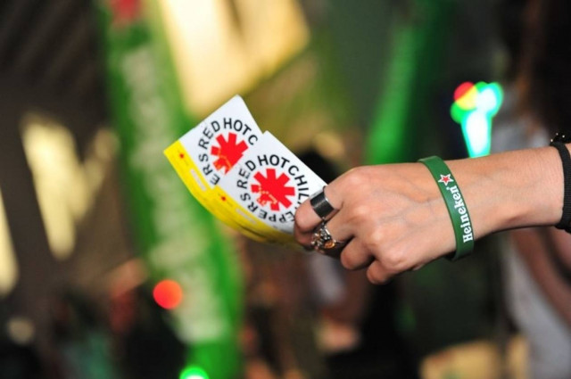 Η Heineken στους Red Hot Chili Peppers (pics-video)