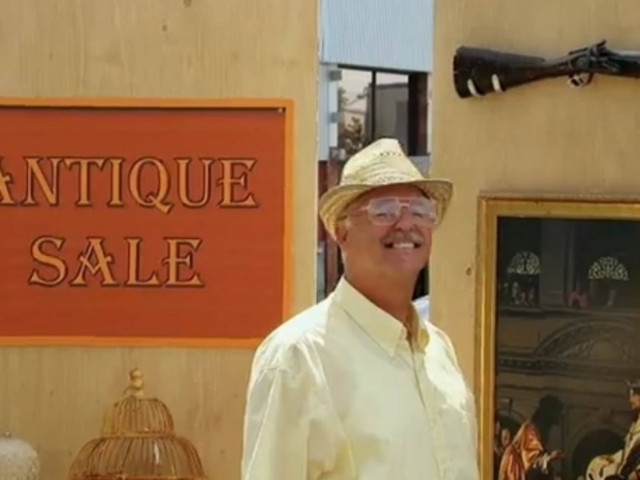 Απίθανη φάρσα: Μην ακουμπάς το όπλο! (vid)