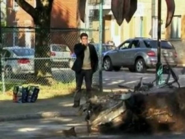 Βίντεο: Ξεκαρδιστική φάρσα με καταστροφή οχημάτων