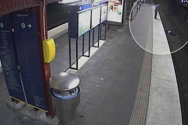 Σουηδία: Λήστεψαν αναίσθητο άνδρα στις ράγες του τραίνου