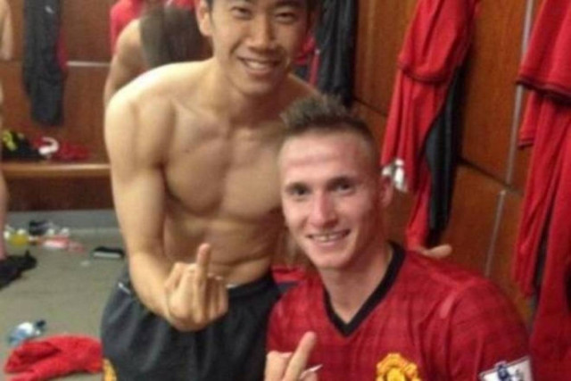 Μάντσεστερ Γιουνάιτεντ: Η άσεμνη χειρονομία Κανγκάβα και Μπούτνερ