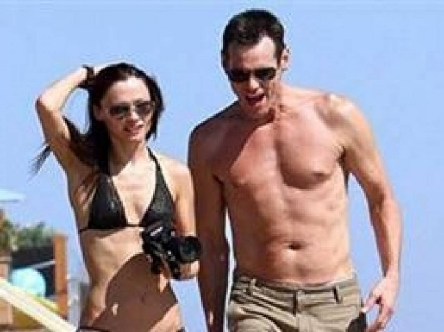 Νέος έρωτας για τον 50χρονο Jim Carrey