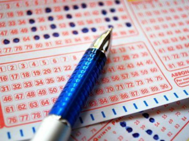 Λαρισαίος χαμογελάει... ειρωνικά στην τρόικα με 1,6 εκ ευρώ στην τσέπη