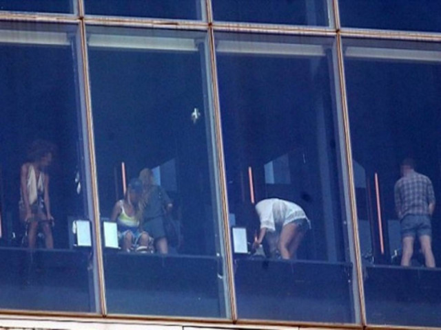 Aπίστευτο: Τουαλέτες ξενοδοχείου σε… κοινή θέα (pics)