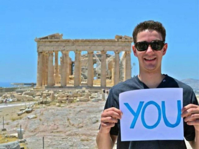 Το συγκινητικό μήνυμα ενός χρήστη του Facebook στους γονείς του