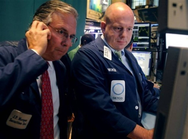 Οι άλλοι πέφτουν... ο Dow Jones ανεβαίνει