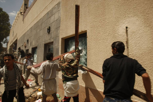 Συγκρούσεις με 4 νεκρούς στη Βεγγάζη