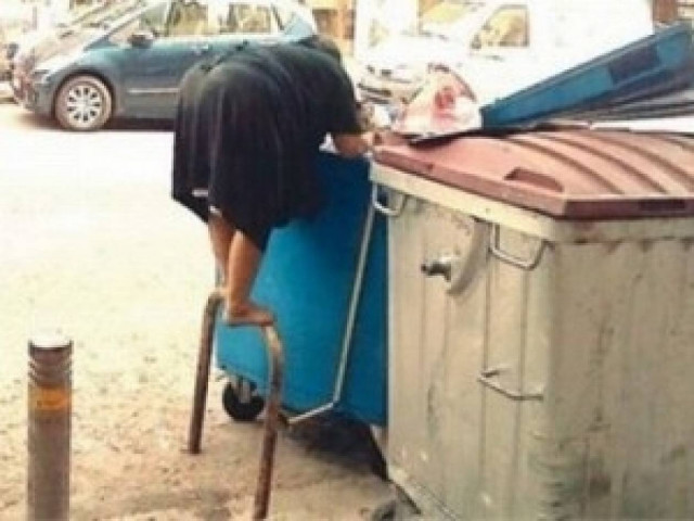 Κρήτη: Ξυλοκόπησαν ρακοσυλλέκτρια για δέκα ευρώ