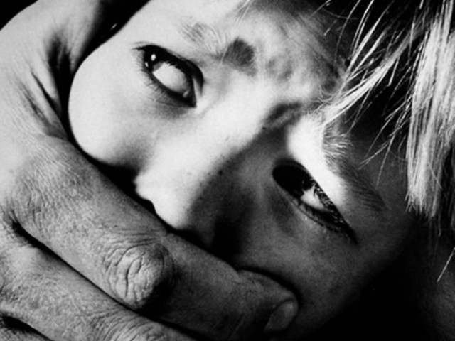 25 χρόνια στον διαβόητο παιδεραστή της Καβάλας