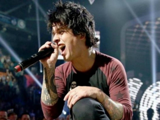 Σε κλινική αποτοξίνωσης γνωστός τραγουδιστής