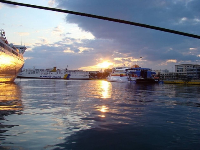 Τα κρουαζιερόπλοια προς Μαύρη θάλασσα θα σταματούν στον Πειραιά