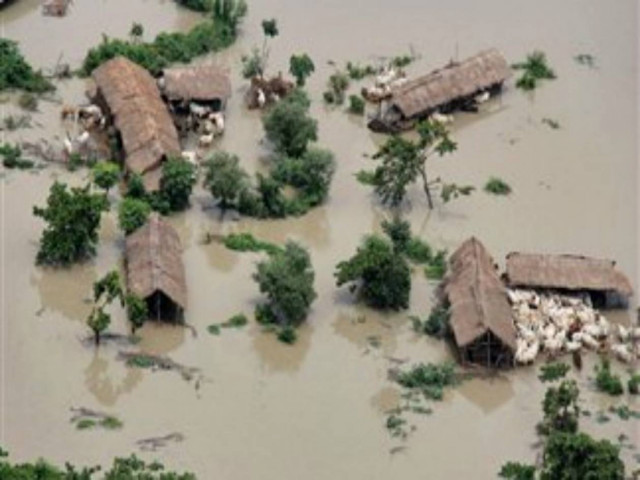Ινδία: 2 εκατομμύρια άστεγοι και 18 νεκροί από τις πλημμύρες