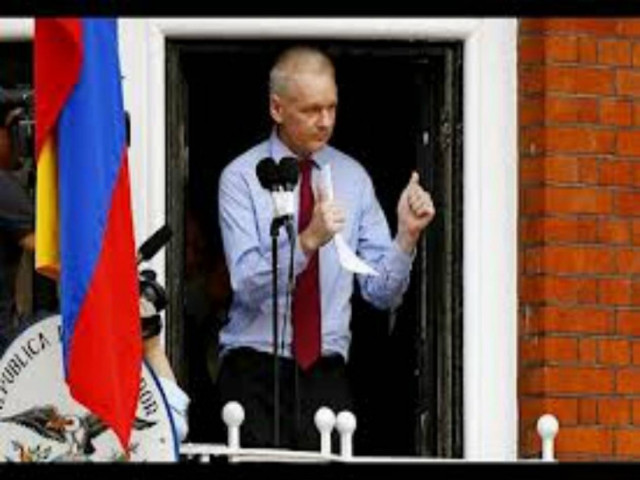 Αδιέξοδο Βρετανίας-Ισημερινού στην υπόθεση του Ασάνζ