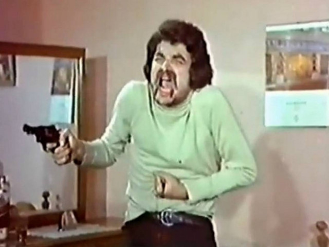 Βίντεο: Ο πιο... ξεκαρδιστικός κινηματογραφικός θάνατος