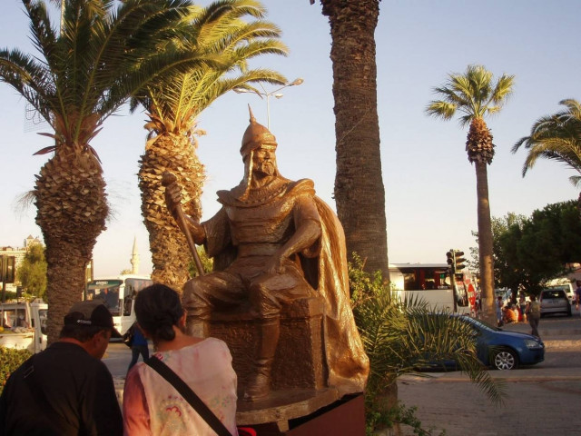 Απόγονοι Σουλτάνου διεκδικούν 18 δισ. σε Τουρκία, Ελλάδα, Αίγυπτο