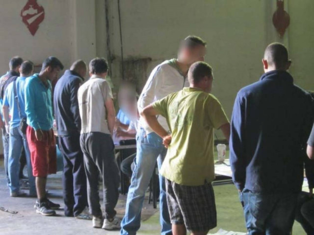 Δείτε φωτογραφίες από την επιχείρηση «Ξένιος Ζευς» στην Πάτρα