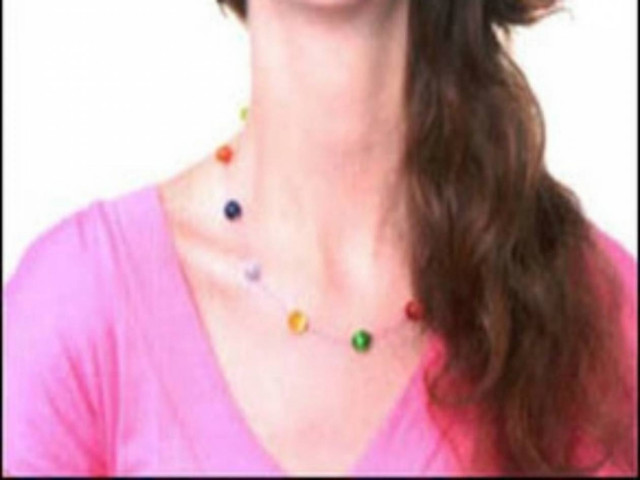 Αυτό είναι το κορίτσι με τον πιο μακρύ λαιμό στον κόσμο! (pics)