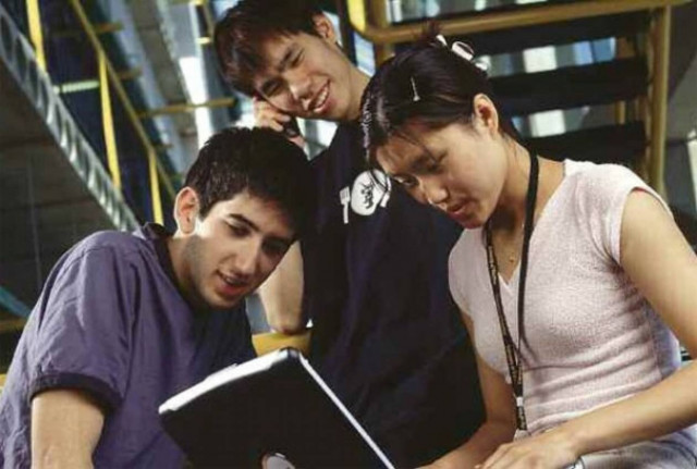 Τέλος το Erasmus λόγω κρίσης;