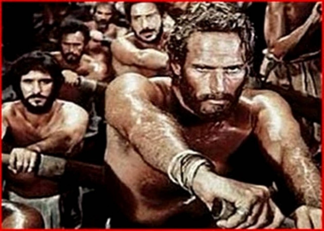 Εύκολες και ανέξοδες απολύσεις για εργοδότες ζήτησε η Τρόικα