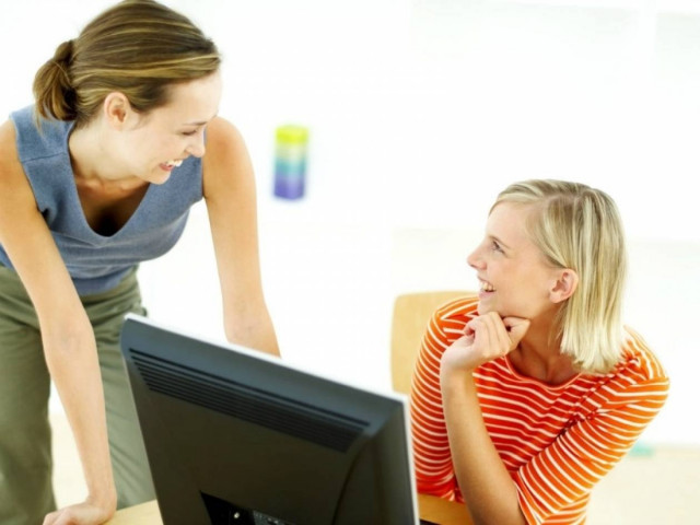 Γιατί οι γυναίκες γράφουν ποτά αυτές τις μέρες στο status τους