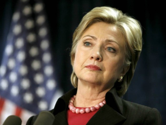 Κλίντον: Υπό έρευνα η ασφάλεια του προξενείου στη Βεγγάζη