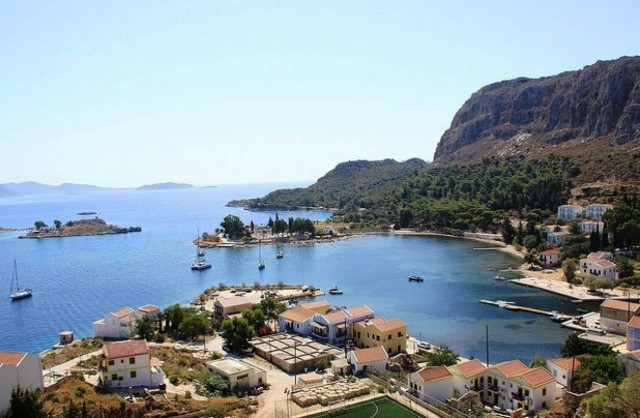 Προσάραξη ιστιοφόρου σε ακτή του Καστελόριζου