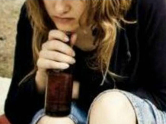 ΕΦΕΤ: Σήμα κινδύνου στους έφηβους για τα ενεργειακά ποτά