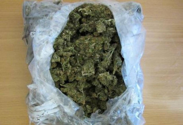 Πάτρα: Συνελήφθη 18χρονος με 650 γραμμάρια χασίς