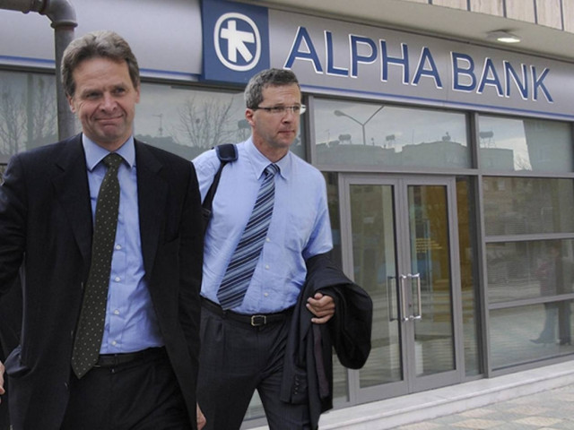 Η τρόικα οδηγεί σε κραχ την Ελλάδα