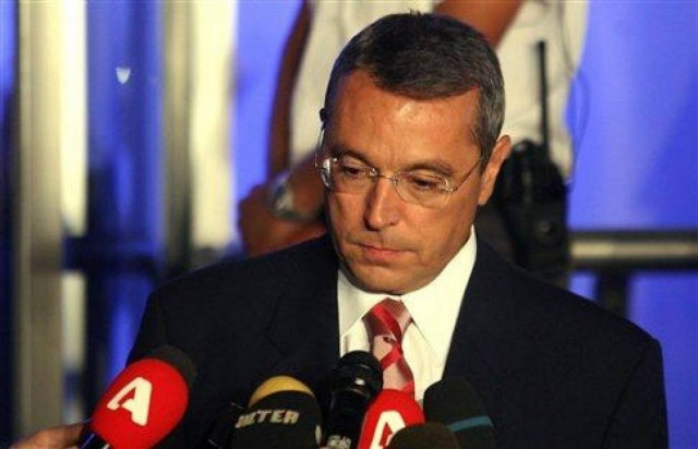 Σε ποιον ετοιμάζεται να καταθέσει αγωγή ο Αιμίλιος Λιάτσος;