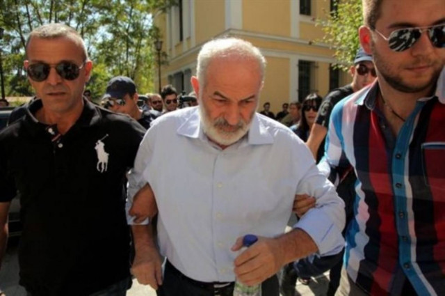 Απολογείται ο Γιάννης Σμπώκος