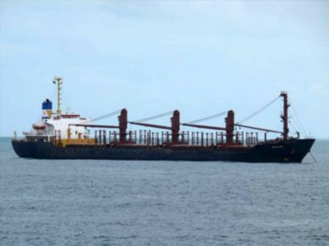 Αλεξανδρούπολη: Φωτιά σε φορτηγό πλοίο