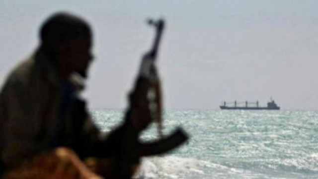 Έληξε η πειρατεία στο «Ορφέας»-Σώοι οι Έλληνες ναυτικοί