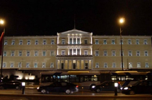 Άνοιξαν οι δρόμοι στο κέντρο της Αθήνας