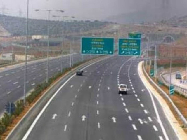 Βρέθηκε πτώμα Πακιστανού στην Αττική οδό