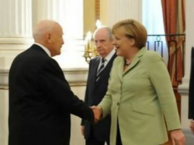 Η ατάκα του Παπούλια που… ενόχλησε τη Μέρκελ!