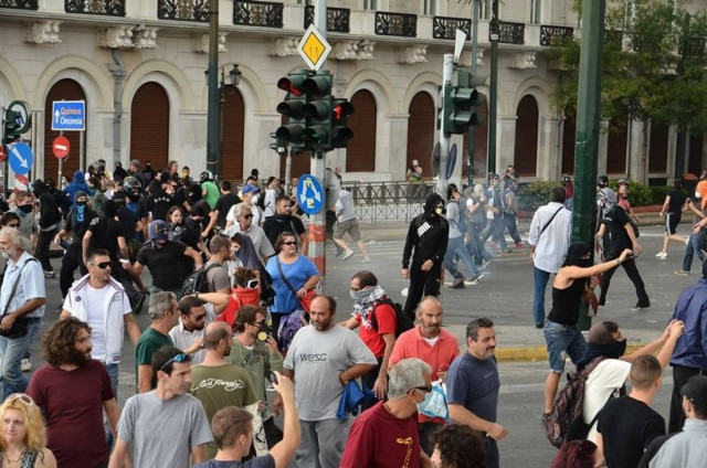 Διώκονται για κακούργημα οι 24 συλληφθέντες των χθεσινών επεισοδίων