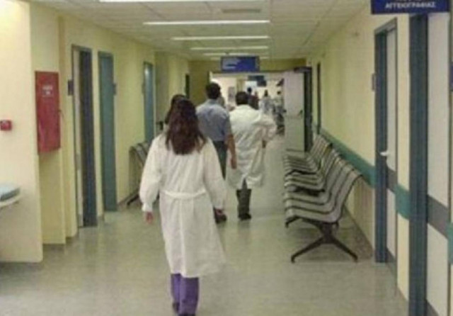 Κατάληψη στο γραφείο της διοικήτριας του νοσοκομείου Σάμου