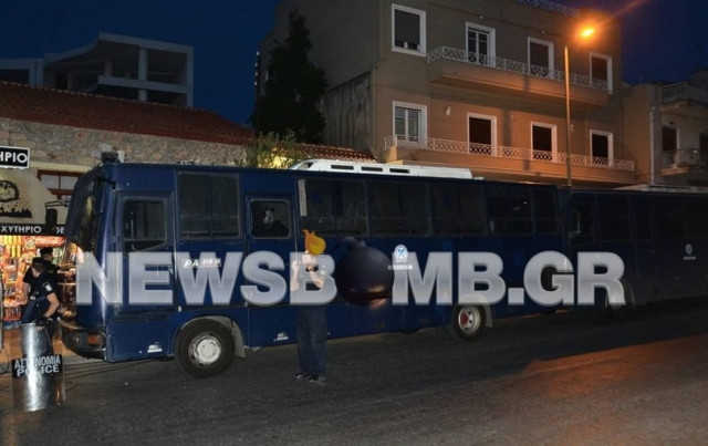 Ένταση έξω από το θέατρο Χυτήριο